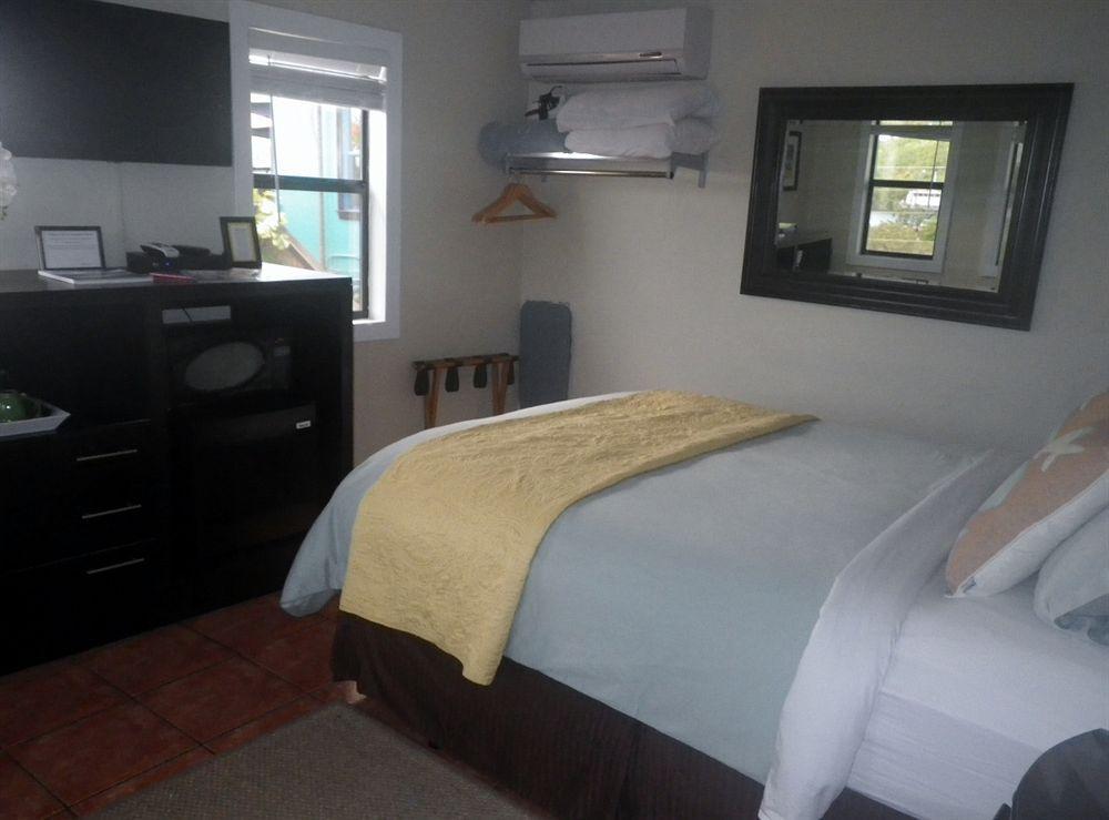 St. John Inn Cruz Bay Екстер'єр фото